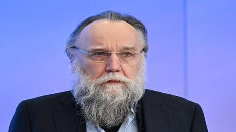 مفكر روسي: انتصار إيران سيجعلها القطب الأساسي للإسلام