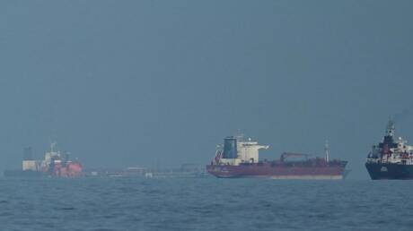 أسعار النفط العالمية تقفز 8% بعد إعلان ترامب حصار الموانئ الإيرانية وبرنت يتجاوز 102 دولار للبرميل