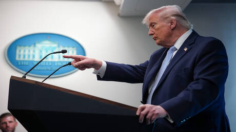 ترامب يكشف لـ"نيويورك بوست" الموعد والمكان المتوقعين لجولة المفاوضات الجديدة مع إيران ويوضح السبب