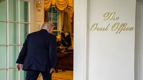 هدنة وحصار المضيق