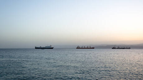 هدنة وحصار المضيق