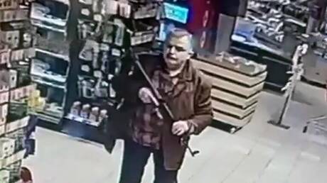 كييف.. مقتل 5 أشخاص وإصابة 15 آخرين بينهم طفل في حادث إطلاق نار داخل سوبر ماركت (فيديوهات)