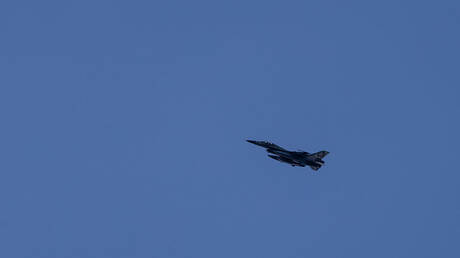 إسرائيل تتهم فنيين في سلاح الجو بتسريب مخططات مقاتلات إف-15 لإيران