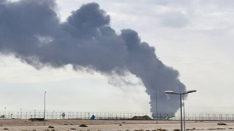 هدنة وحصار المضيق