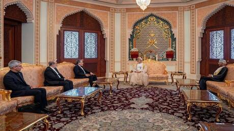 هدنة وحصار المضيق