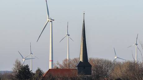 تفاوت أسعار الكهرباء في أوروبا مع تصاعد تأثير أزمة هرمز