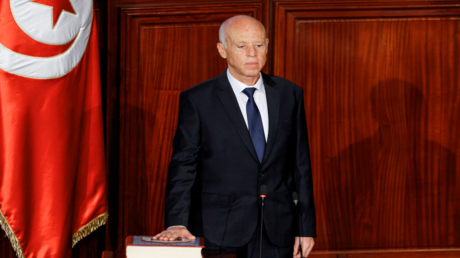 الرئيس التونسي يقيل وزيرة الصناعة
