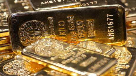 هبوط الذهب وسط ترقب سياسات الفيدرالي الأمريكي