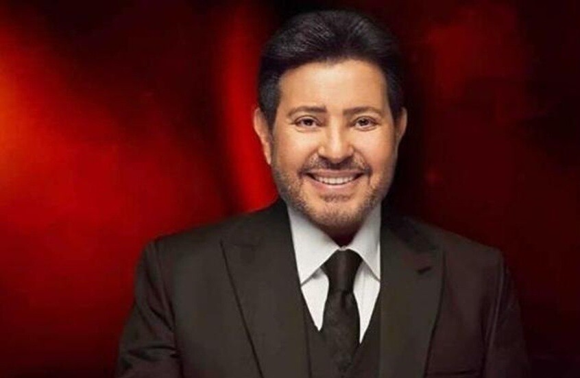 مصر.. الفنان خالد زكي يتلقى خبر وفاة هاني شاكر مباشرة على الهواء (فيديو)