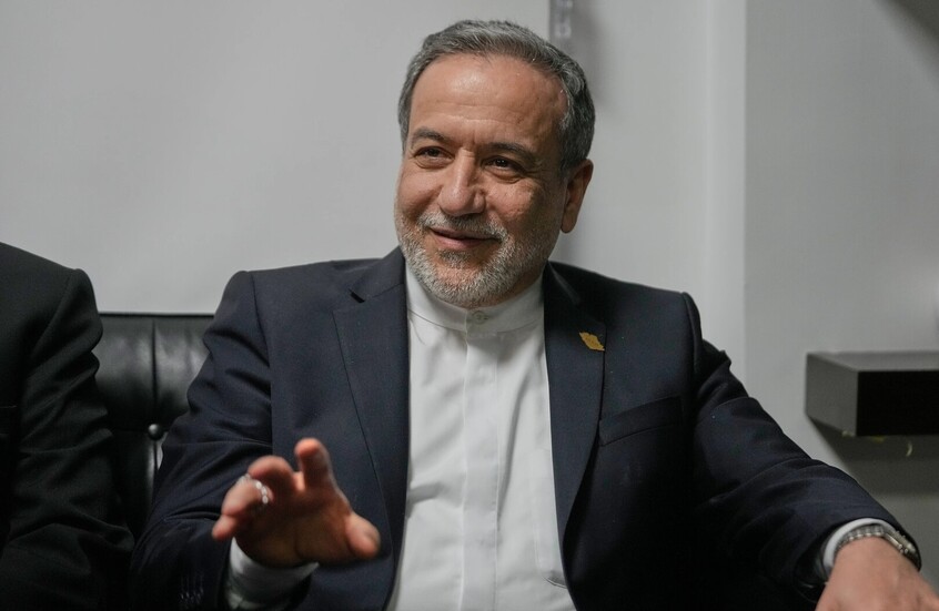 عراقجي: لا حل عسكريا في هرمز وأحذر أمريكا  والإمارات من "المستنقع"