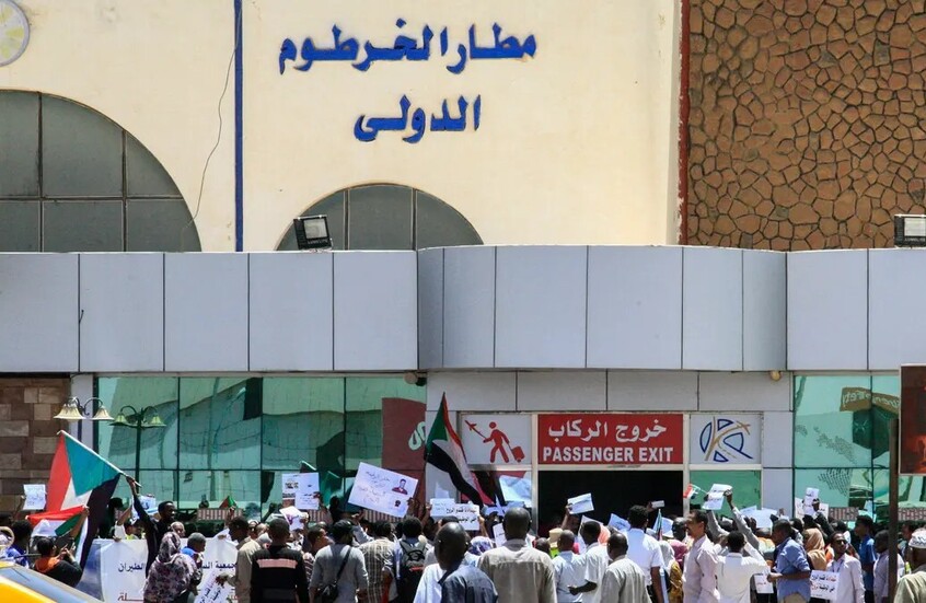 مصر تدين استهداف مطار الخرطوم الدولي