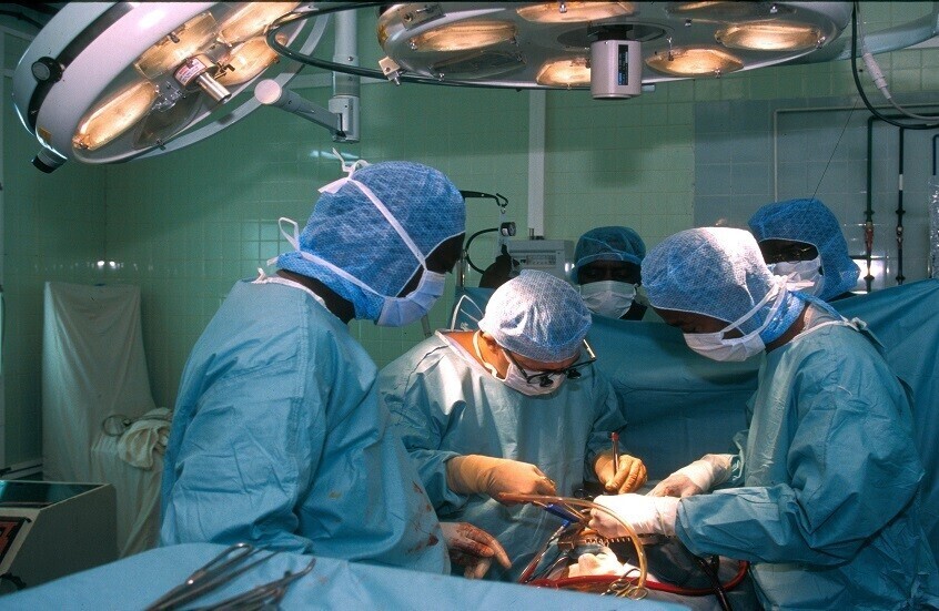من ولاية إلى أخرى في تونس.. نقل قلب في مروحية عسكرية وزرعه بنجاح في وقت قياسي