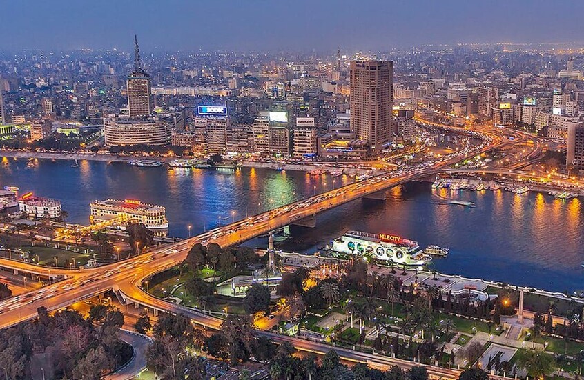 مصر تفتح "نافذة ذهبية" لمواطنيها بالخارج لتملك آلاف الأراضي