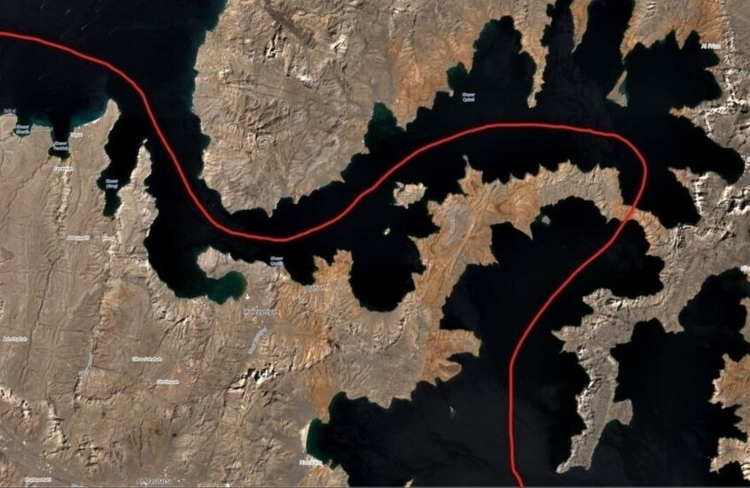 حديث عن ممر بحري بديل بمحاذاة مضيق هرمز على غرار قناة السويس (صورة)