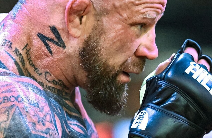 أسطورة MMA جيف مونسون يستهدف مواجهة إيميليانينكو