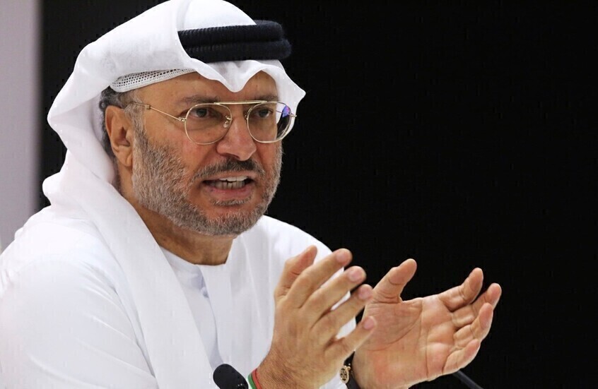 قرقاش: لم نسع إلى هذه الحرب ولا يمكن أن تُبنى العلاقات العربية الإيرانية في الخليج على المواجهات