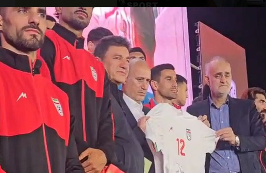 الكشف عن النشيد الرسمي والزي الوطني للمنتخب الإيراني قبل سفره للمشاركة في كأس العالم