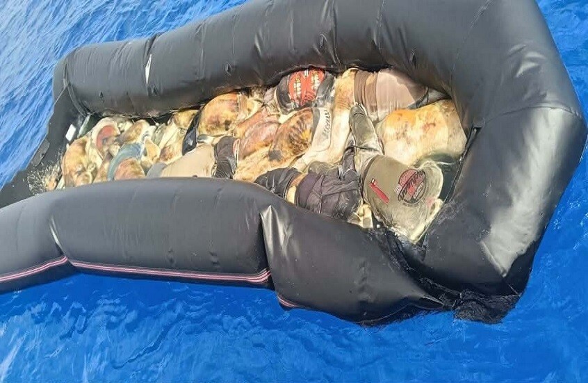 لم يتعرضوا للغرق.. شاطئ مصري يستقبل قاربا محملا بجثامين ركابه