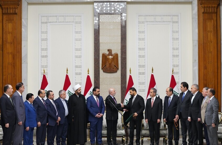 شجار داخل البرلمان العراقي أثناء التصويت على حكومة علي الزيدي
