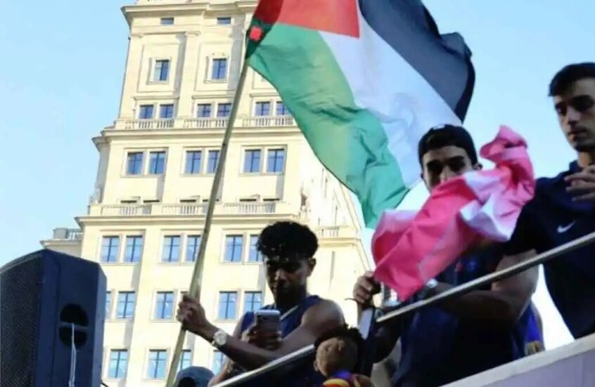أول ظهور للامين جمال  ورد فعله بعد أزمة "علم فلسطين" والهجوم الإسرائيلي عليه (فيديو - صورة)