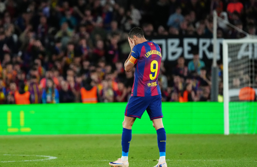 برشلونة يقسو على بيتيس بثلاثية وليفاندوفسكي يغادر الملعب باكيا