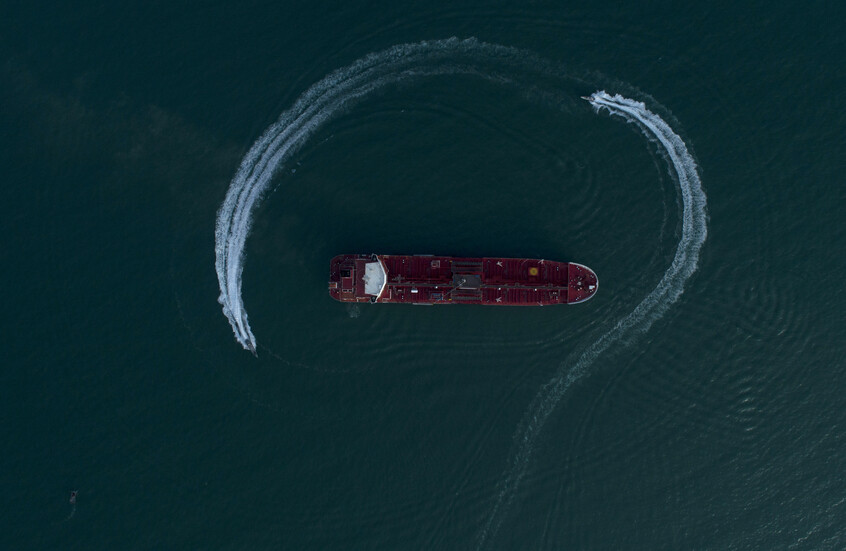 قراصنة يستولون على ناقلة نفط قبالة سواحل الصومال