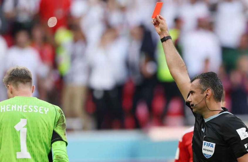تغييرات جذرية في كرة القدم.. "الفيفا" يقر تطبيق 6 قواعد تحكيمية جديدة في كأس العالم 2026