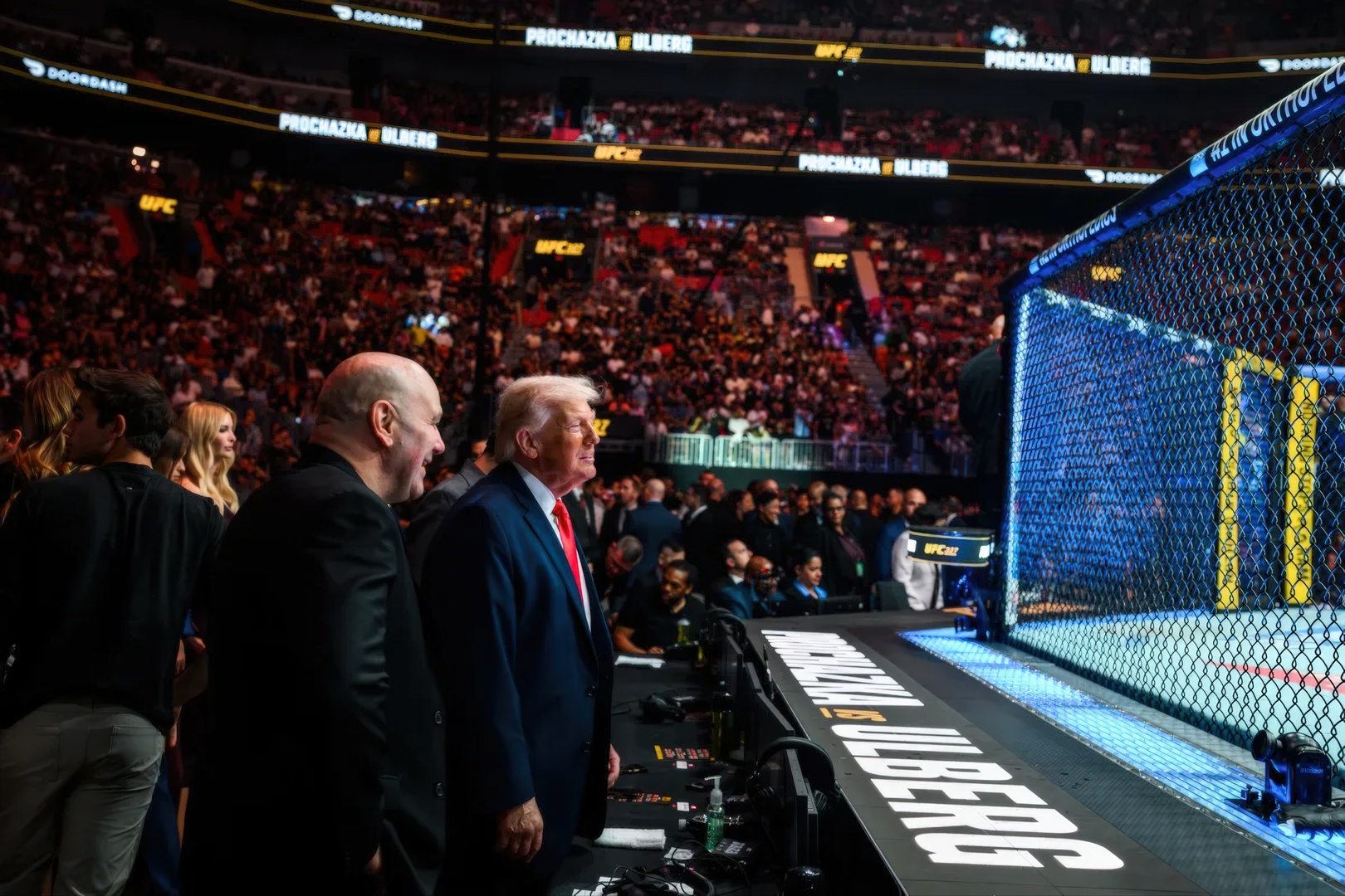 ترامب يكشف ترتيبات حدث UFC التاريخي في البيت الأبيض
