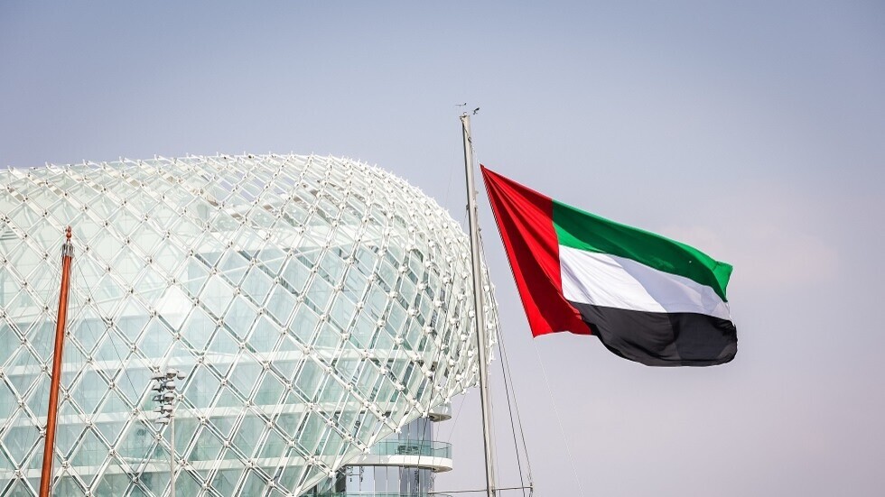 ‏الدفاع الإماراتية: نتعامل مع اعتداءات صاروخية ومسيرات قادمة من إيران