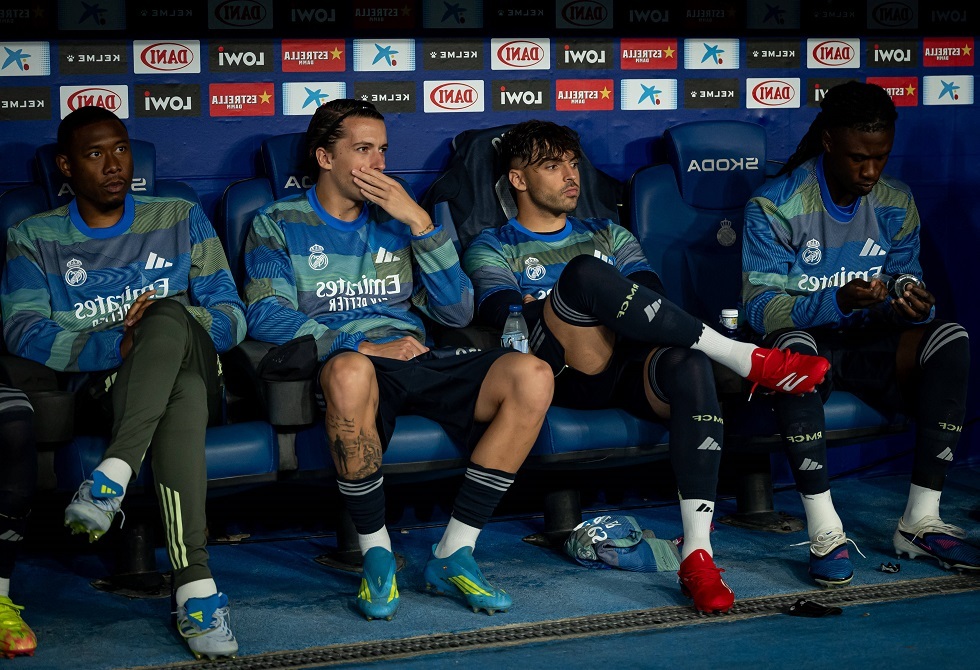 بعد صفعة روديغر.. كاريراس يصدر بيانا حول أحداث غرفة ملابس ريال مدريد
