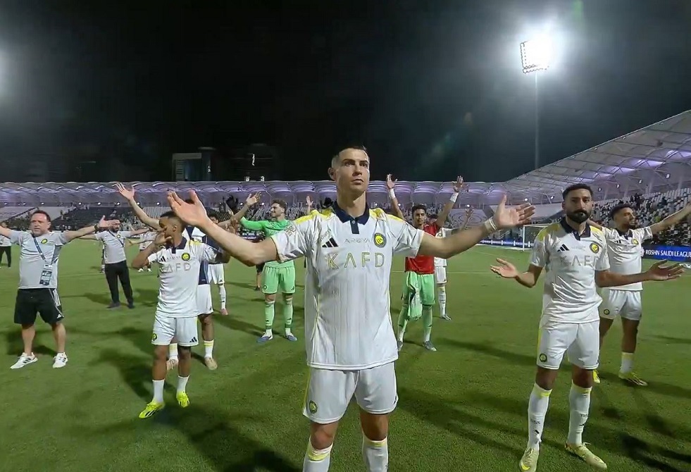 في ليلة تاريخية للأسطورة رونالدو وتألق فيليكس.. النصر يهزم الشباب (فيديو)
