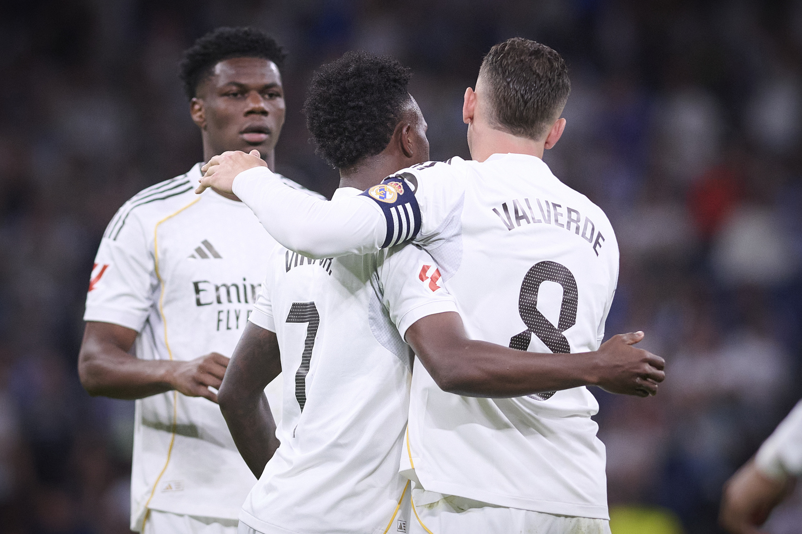 "لم يضربني تشواميني".. فالفيردي يكشف حقيقة شجار ريال مدريد