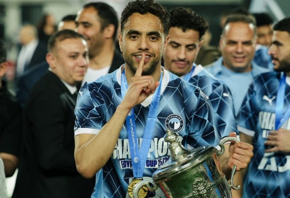 لماذا تسلم الشيبي ميدالية "دوري السيدات" بعد فوز بيراميدز بكأس مصر؟