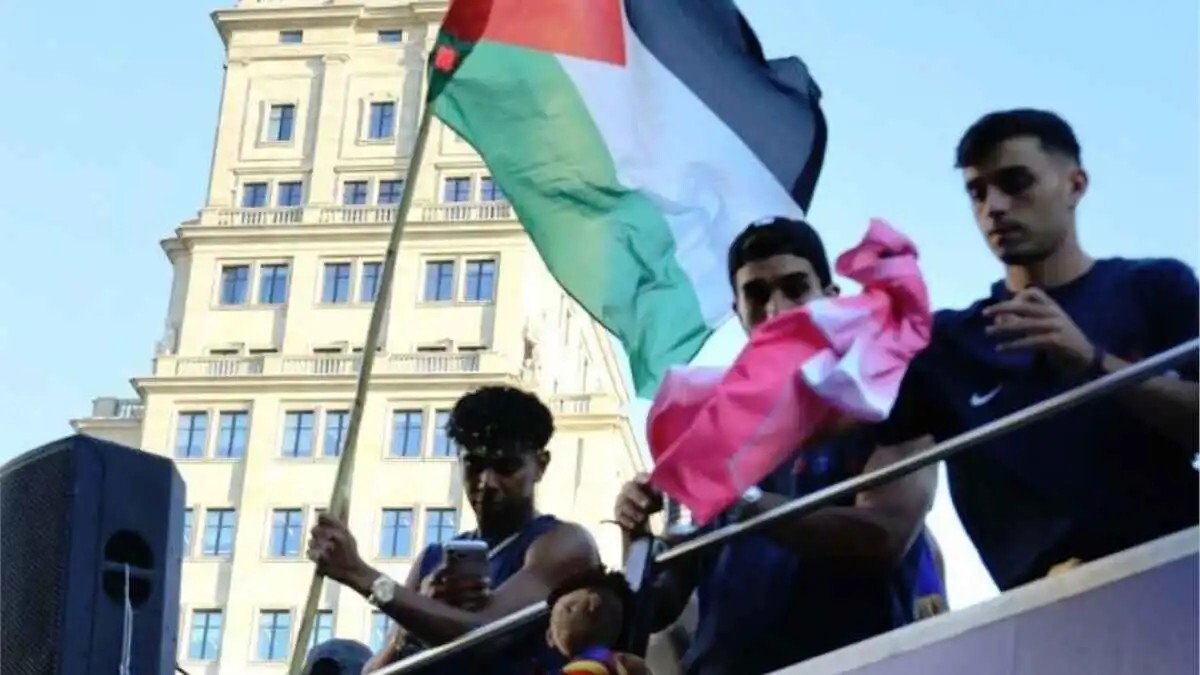 أول ظهور للامين جمال  ورد فعله بعد أزمة "علم فلسطين" والهجوم الإسرائيلي عليه (فيديو - صورة)