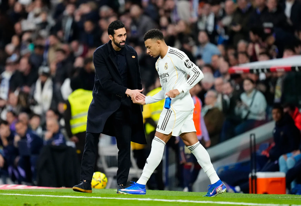 معركة جديدة في ريال مدريد.. مبابي ينفجر ضد أربيلوا