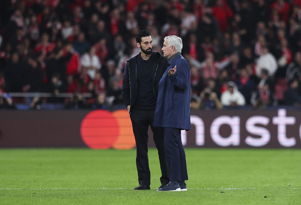 أول تعليق من أربيلوا على أنباء قدوم مورينيو لتدريب ريال مدريد