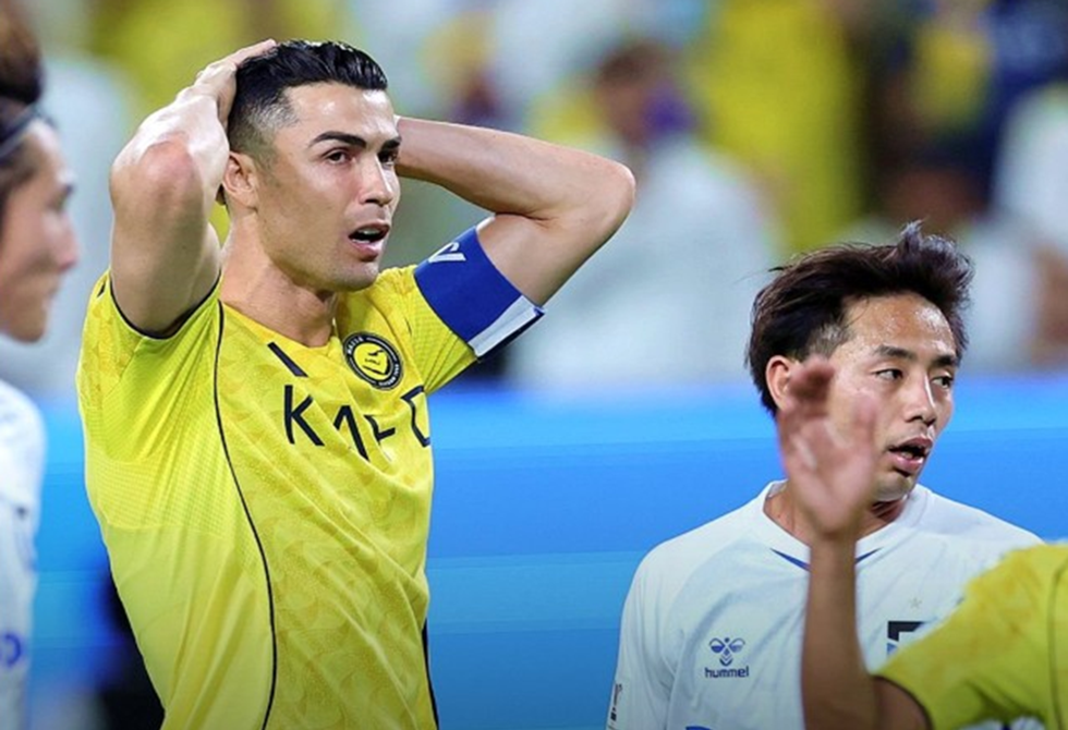 غامبا أوساكا يصعق النصر في عقر داره ويحرم رونالدو من أول لقب آسيوي