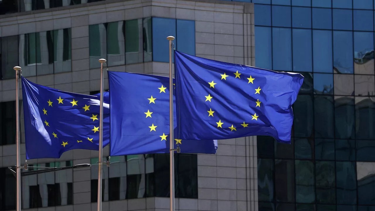 "فورين بوليسي": أوروبا تواجه فترة خطيرة في علاقاتها مع روسيا بعد انتهاء حرب أوكرانيا