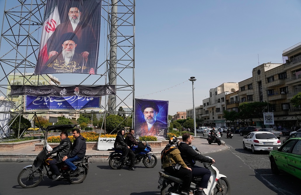 "تسنيم": إيران سلمت نصا جديدا من 14 بندا لواشنطن عبر وسيط باكستاني
