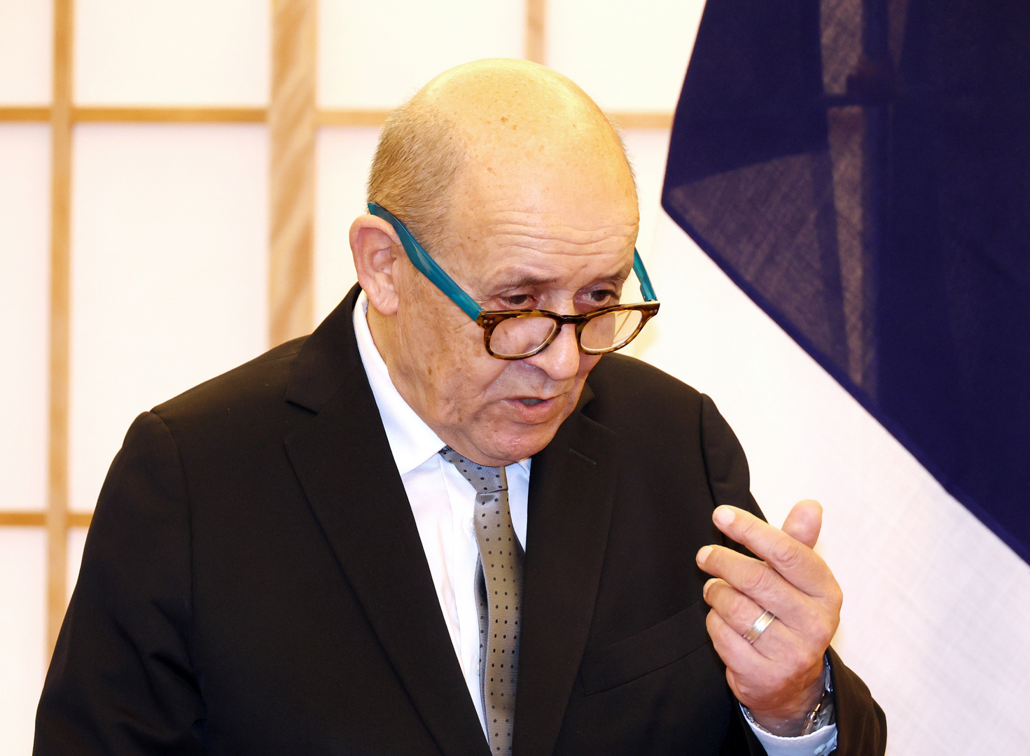 لودريان: لبنان في وضع خطير والهدنة تفتح أفقا للحل