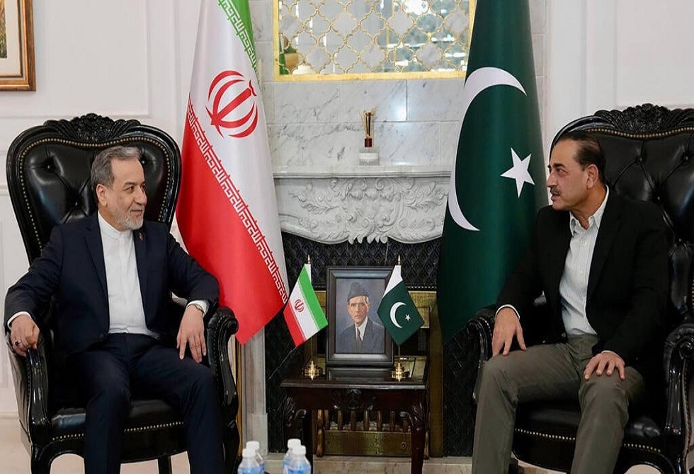 قبل فوات الأوان.. باكستان النووية تقود وساطة اللحظات الأخيرة لمنع هجوم أمريكي كاسح على إيران!