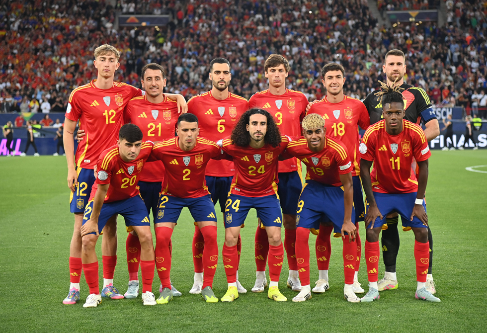 8 لاعبين من برشلونة وغياب تام لنجوم ريال مدريد.. دي لا فوينتي يعلن قائمة إسبانيا لكأس العالم 2026