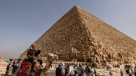 الأمن المصري يصدر توضيحا بشأن معلومات متداولة حول واقعة في أحد أهرامات الجيزة