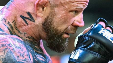 أسطورة MMA جيف مونسون يستهدف مواجهة إيميليانينكو