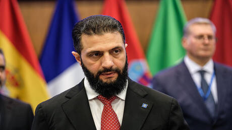 الشرع يصدر مرسوما يمنع إدخال البضائع الإسرائيلية 