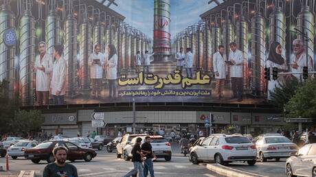 هدنة وحصار المضيق