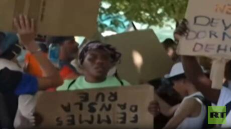 باريس.. مئات من المشردين يطالبون بتجهيز الملاجئ المؤقتة بأجهزة تكييف