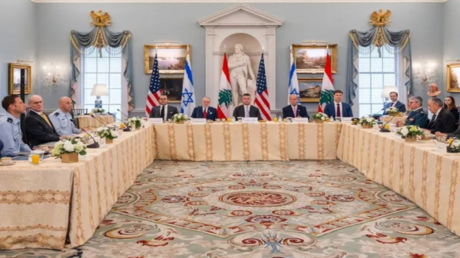 إسرائيل تواصل غاراتها على لبنان