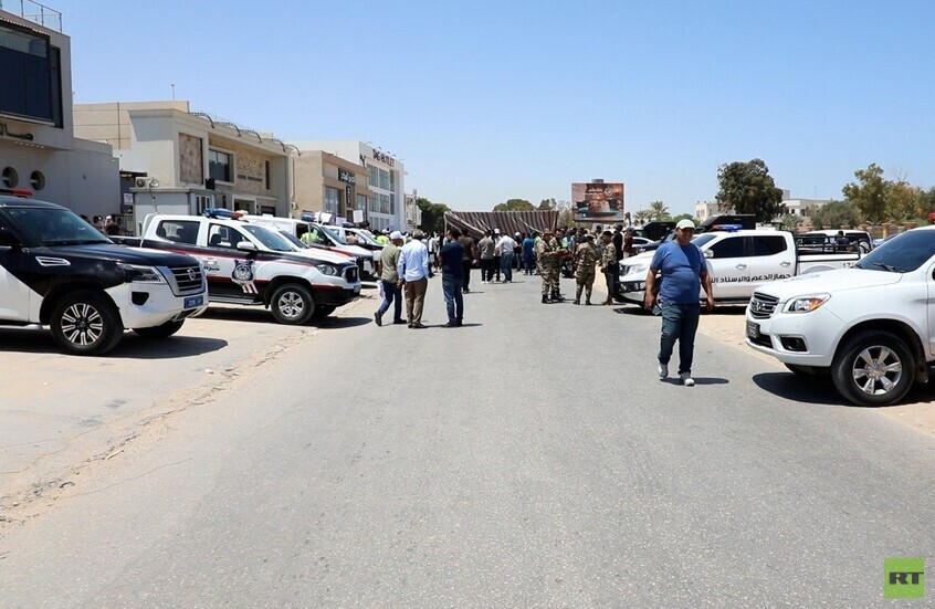 إغلاق مقر مفوضية اللاجئين في طرابلس خلال احتجاجات حاشدة ضد التوطين (فيديو)