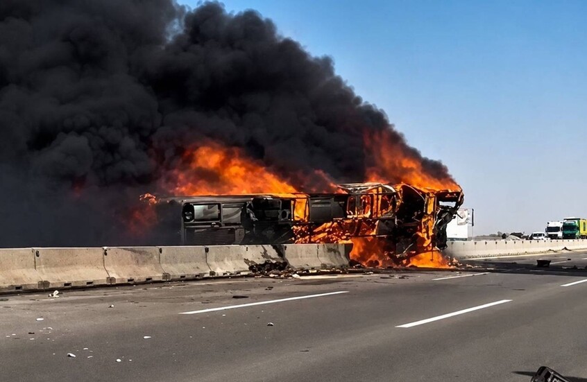 مصرع 21 شخصا وإصابة 19 آخرين في انقلاب حافلة جنوبي العراق